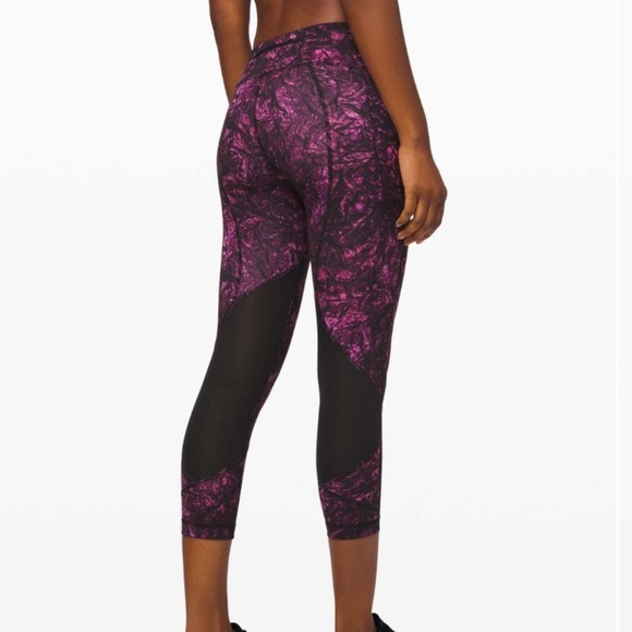 Lululemon Pace Rival Crop 22" Undercurrent Grapealicious Multi / Black size 6 - Picture 1 of 12